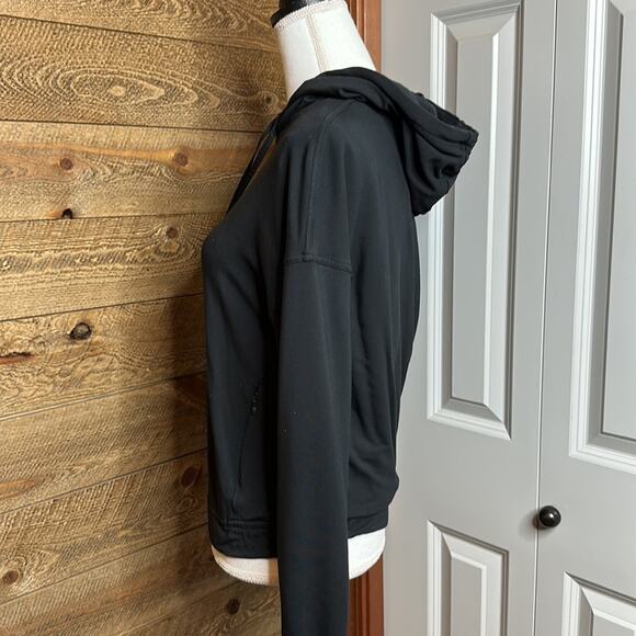Lululemon Twisted & Tucked Pullover Black hooded Size 4 - Picture 4 of 7